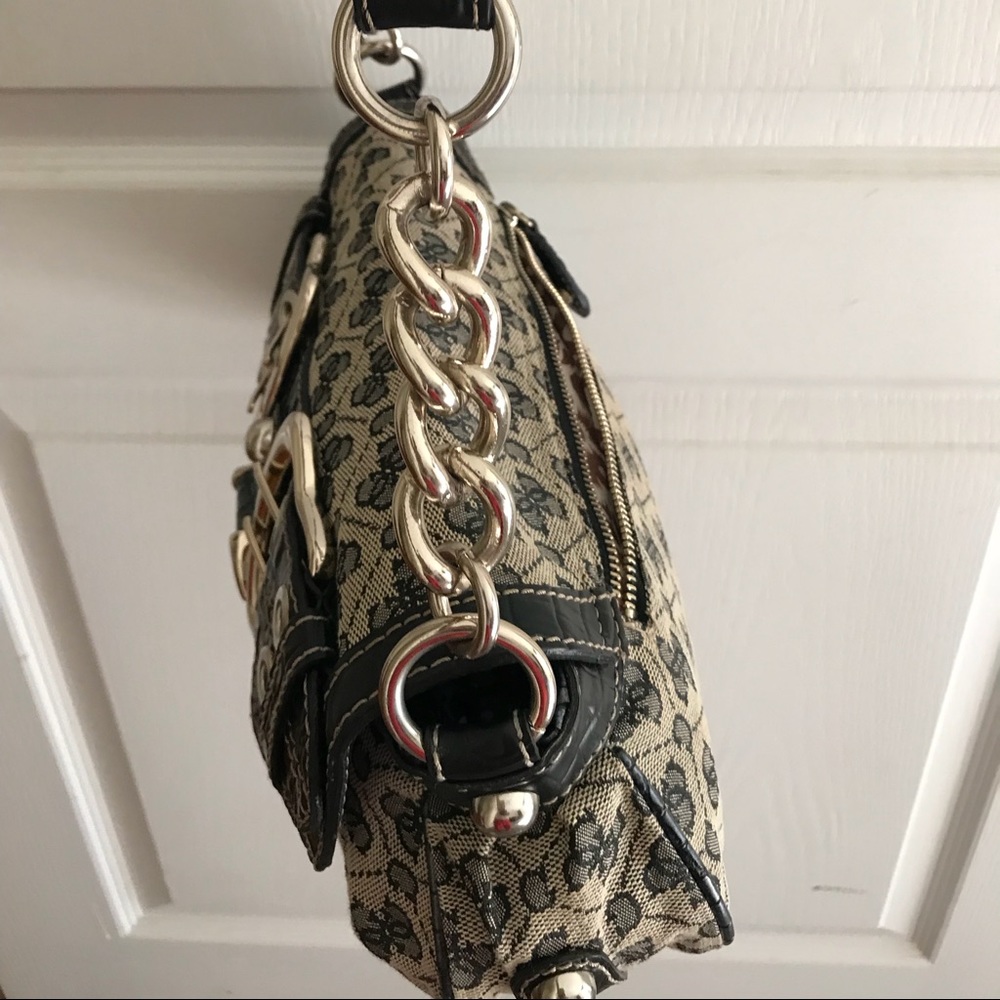 Authentic Guess shoulder bag - Picture 8 of 8